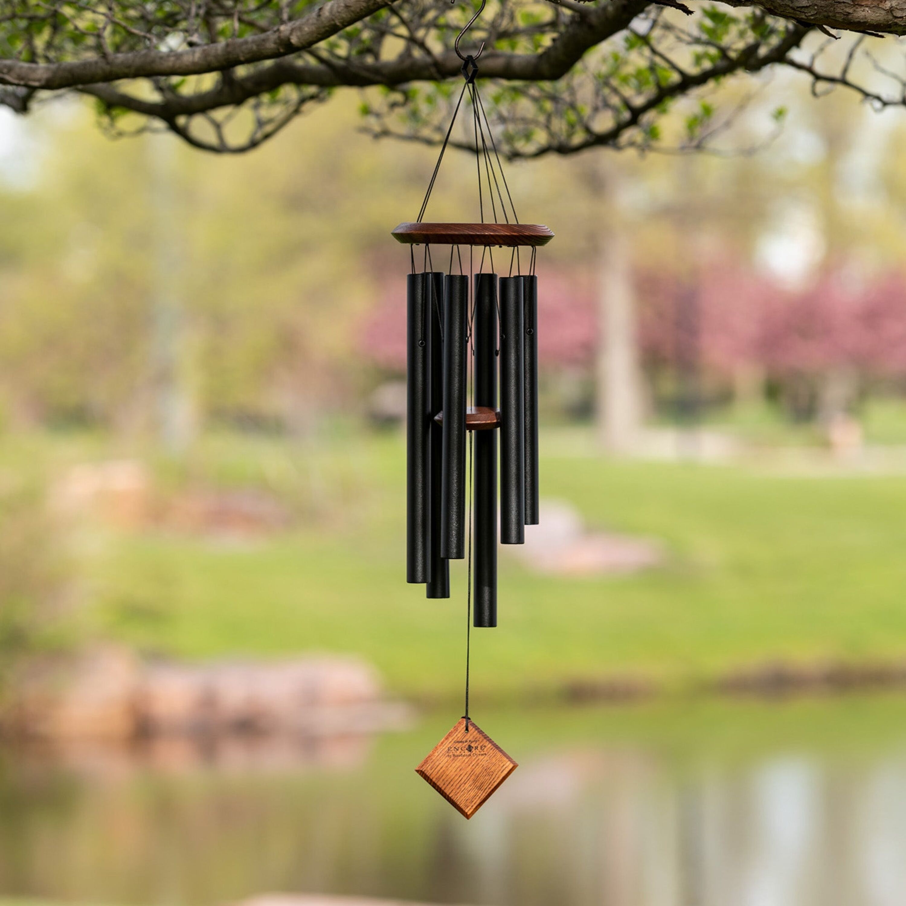 Chimes of Pluto Black/Teak teak top piece detail